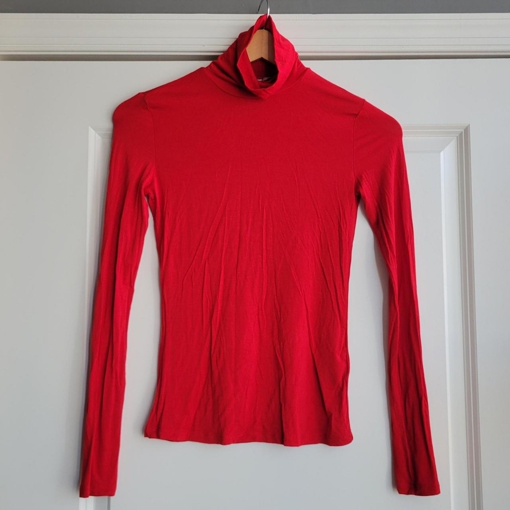H&M Red Long-Sleeve Turtleneck Top Size XS